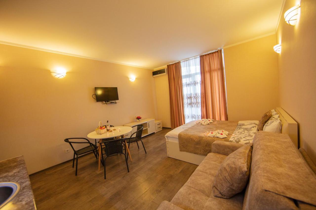 Tower Apartments Batumi Exterior foto