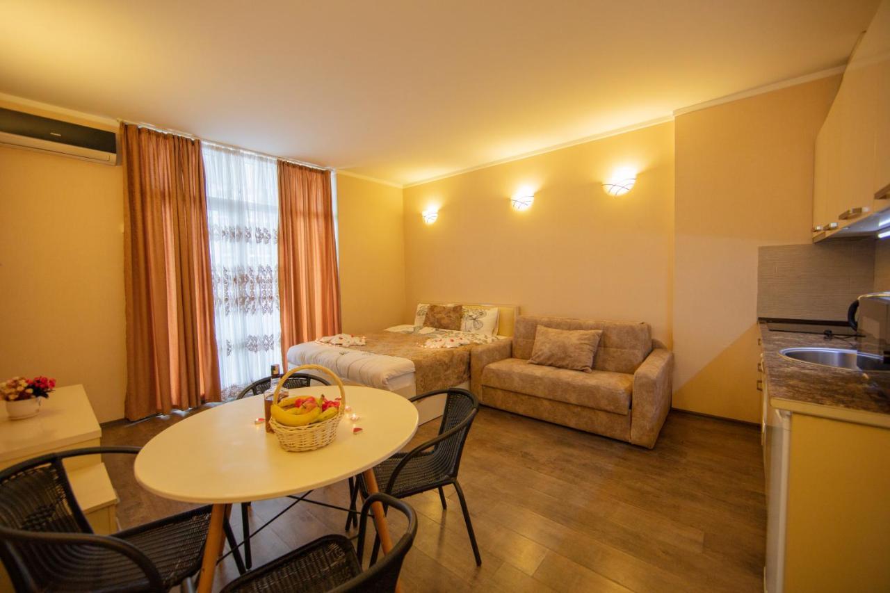 Tower Apartments Batumi Exterior foto